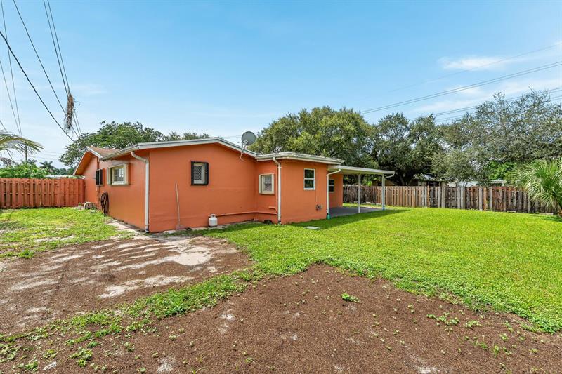Image 6 of 26 For 6391 Park St