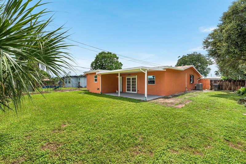 Image 7 of 26 For 6391 Park St