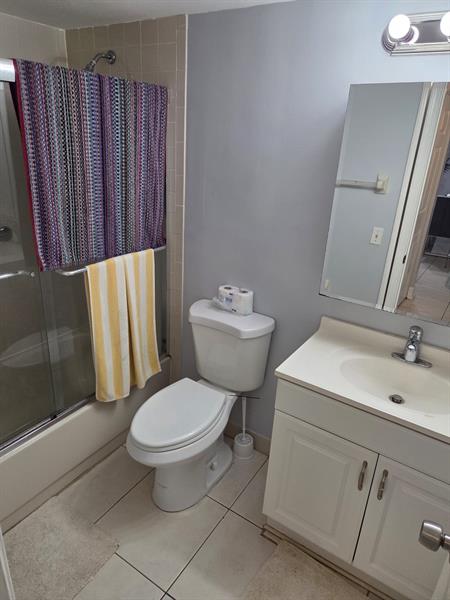 Image 3 of 16 For 116 Lake Emerald Dr  109