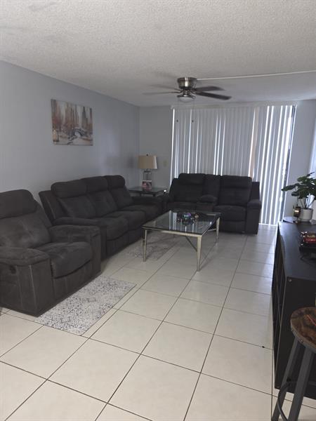 Image 9 of 16 For 116 Lake Emerald Dr  109