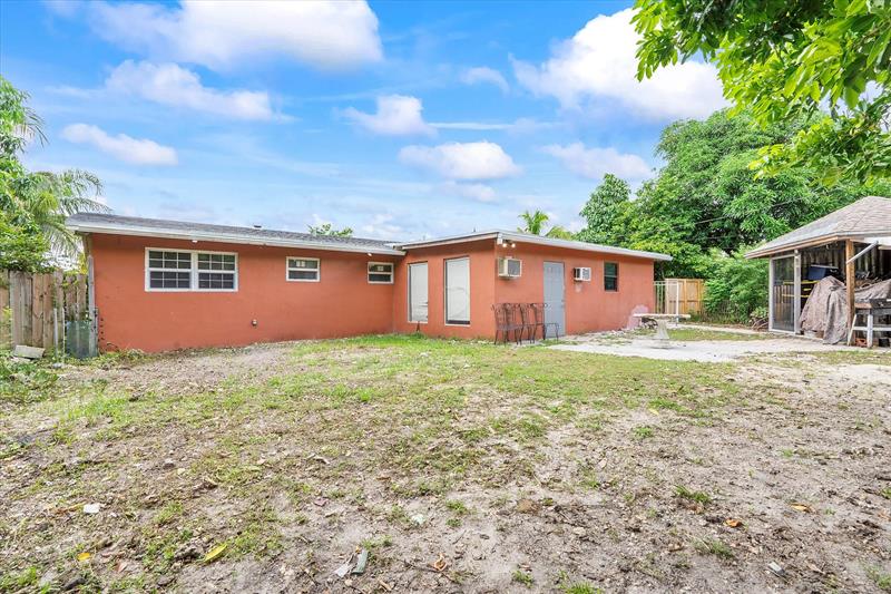 Image 34 of 37 For 19351 1st Ct