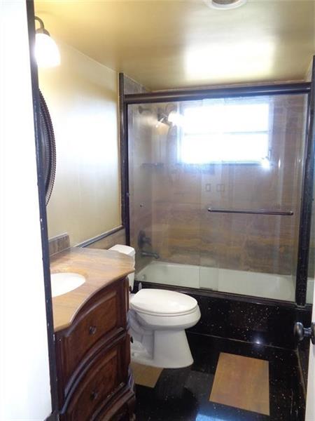 Image 11 of 22 For 4200 Crystal Lake Dr  315