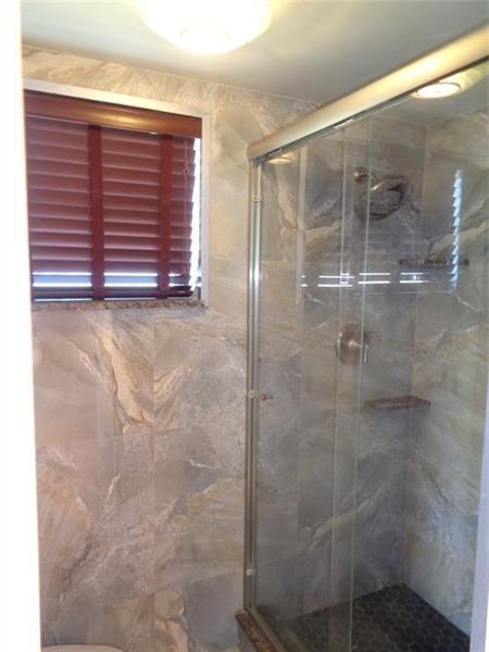 Image 15 of 22 For 4200 Crystal Lake Dr  315