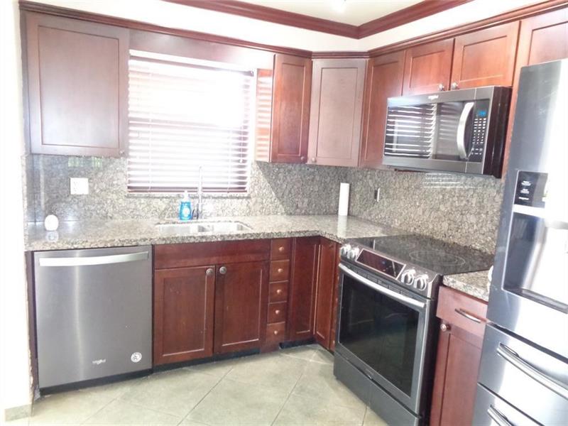 Image 4 of 22 For 4200 Crystal Lake Dr  315
