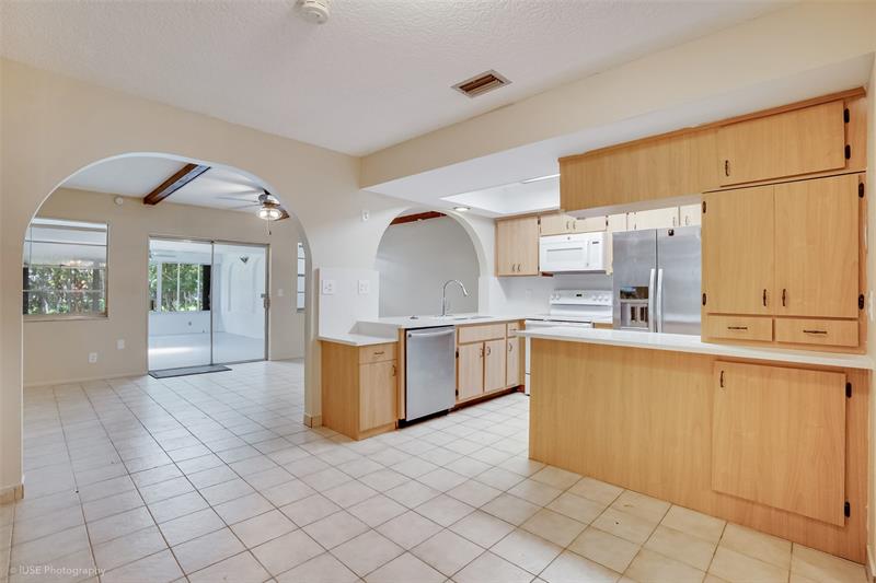 Image 4 of 16 For 8957 27th St