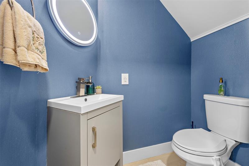 Image 20 of 59 For 4121 Eastridge Cir