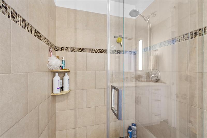 Image 31 of 59 For 4121 Eastridge Cir