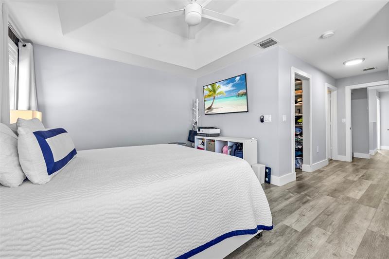Image 34 of 59 For 4121 Eastridge Cir