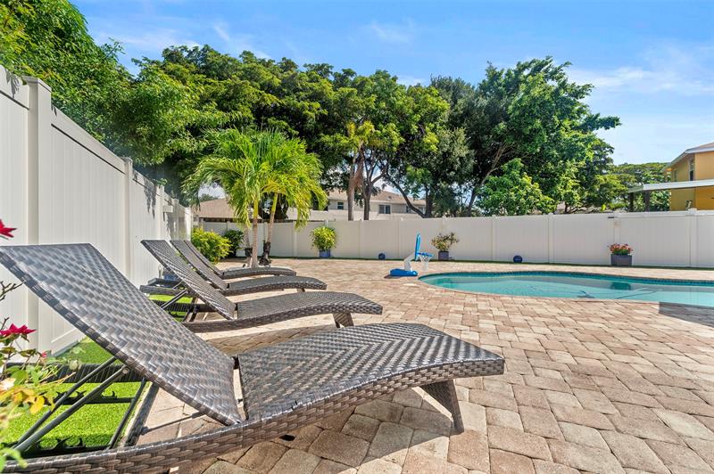 Image 49 of 59 For 4121 Eastridge Cir