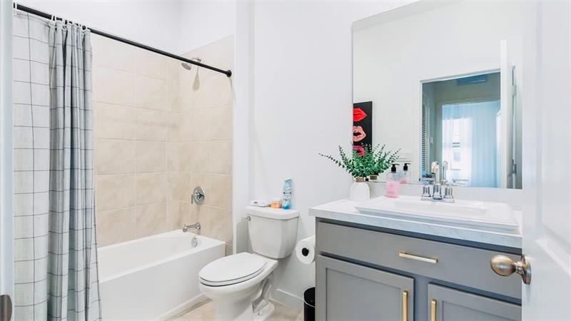 Image 5 of 11 For 884 3rd Ter  