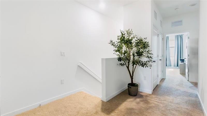 Image 9 of 11 For 884 3rd Ter  