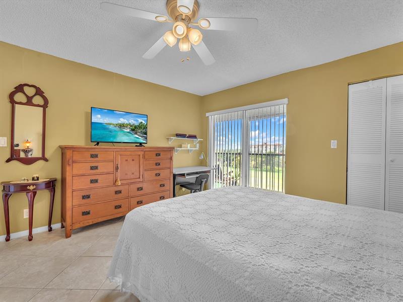 Image 14 of 28 For 5860 44th St  804