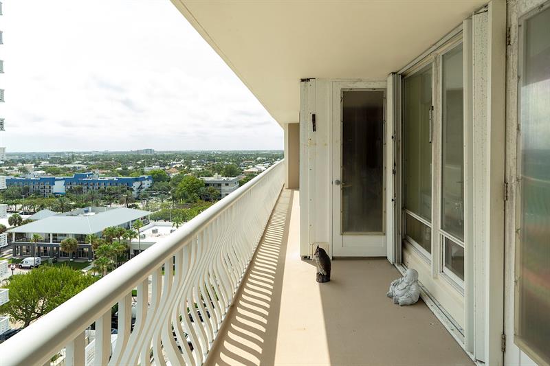 Image 31 of 64 For 4020 Galt Ocean Dr  1004