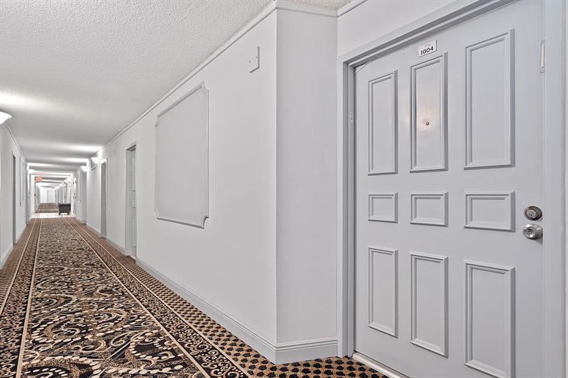 Image 4 of 64 For 4020 Galt Ocean Dr  1004