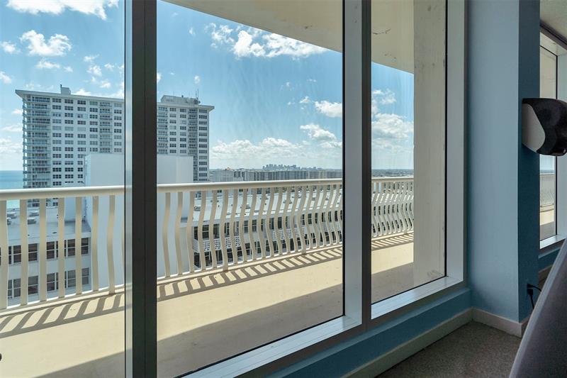 Image 43 of 64 For 4020 Galt Ocean Dr  1004