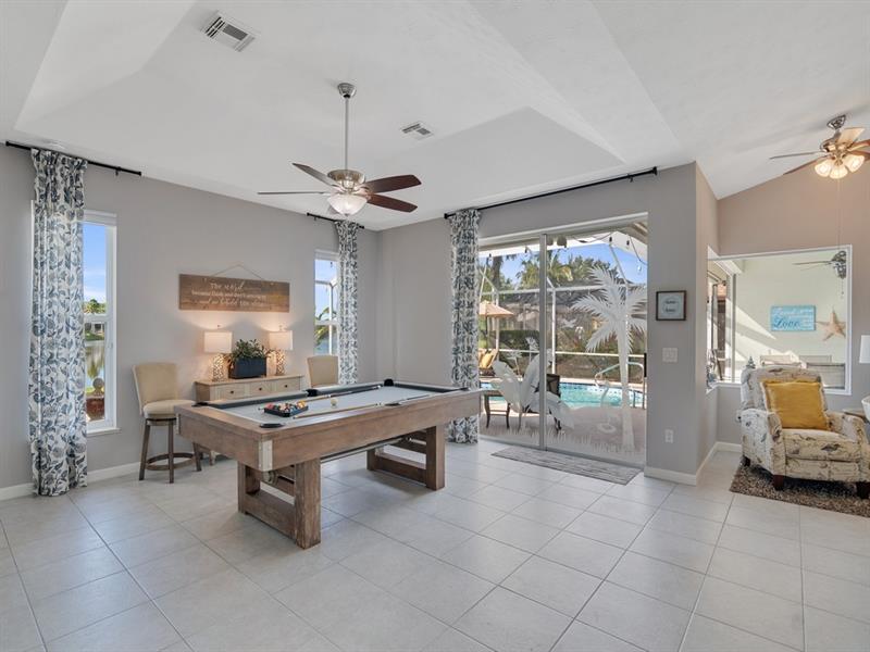 Image 10 of 40 For 213 Whitewood Dr
