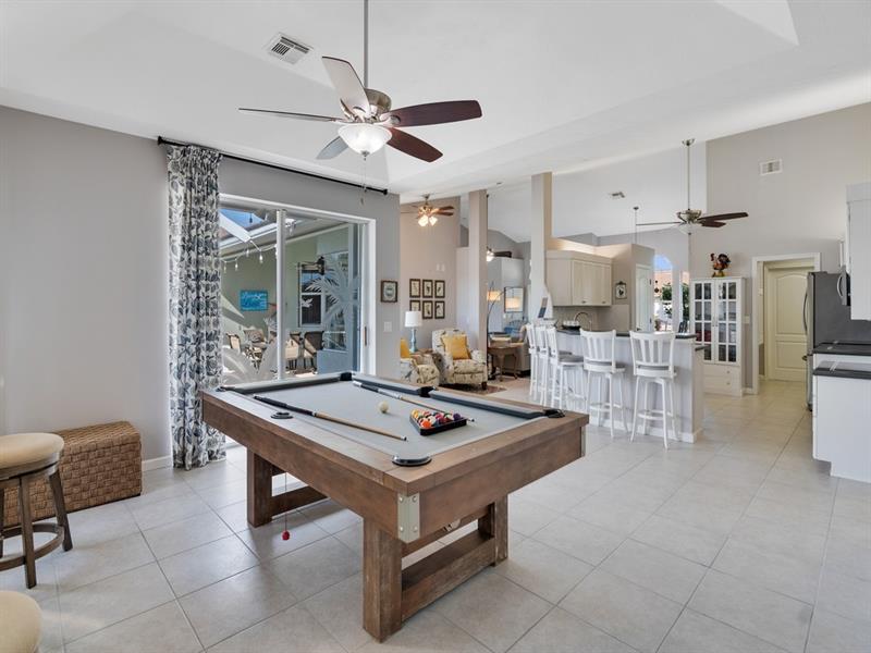 Image 11 of 40 For 213 Whitewood Dr