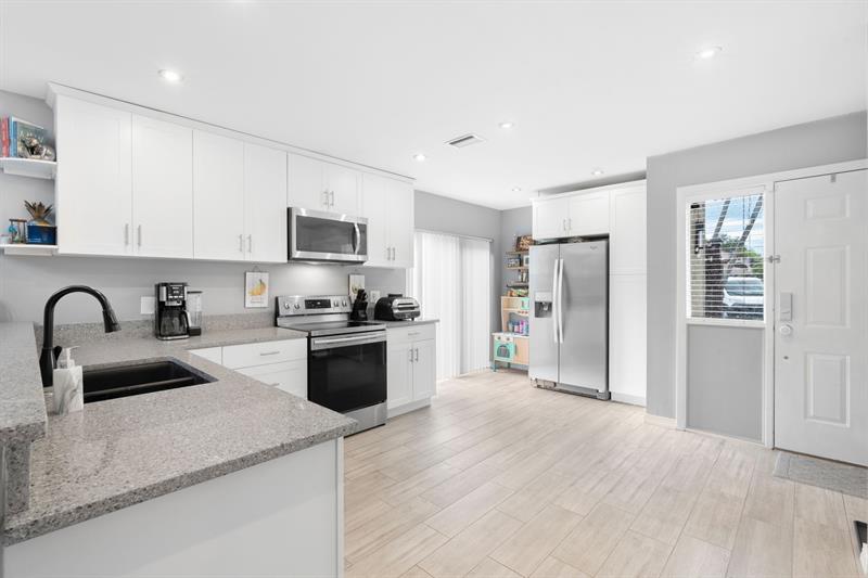 Image 9 of 30 For 9941 16th St  -