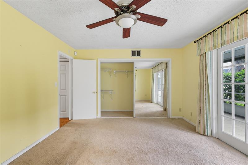 Image 14 of 24 For 7556 Stirling Rd  124