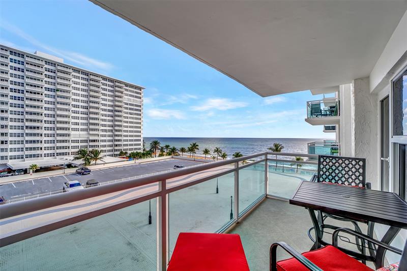Image 25 of 38 For 3900 Galt Ocean Dr  415
