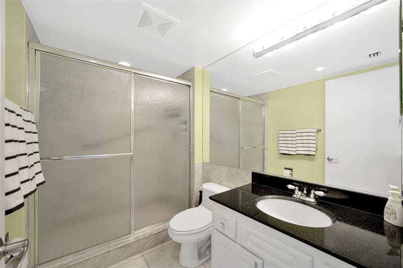 Image 34 of 38 For 3900 Galt Ocean Dr  415