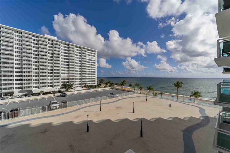 Image 4 of 38 For 3900 Galt Ocean Dr  415