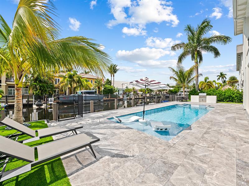 Image 46 of 51 For 2420 48th St