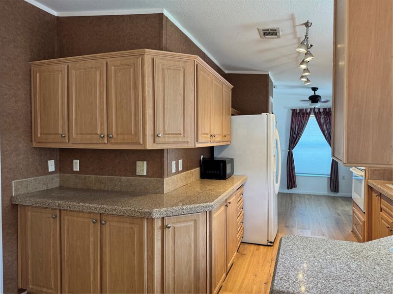 Image 4 of 38 For 21861 2nd Ct