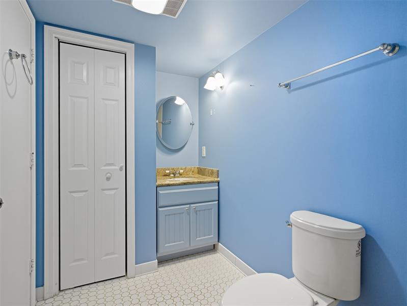 Image 18 of 24 For 7556 Stirling Rd  124