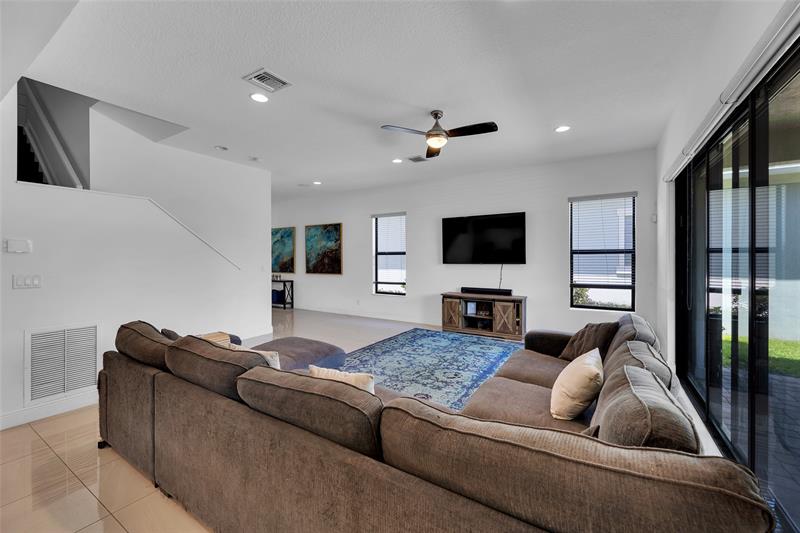 Image 13 of 43 For 8835 37th Dr