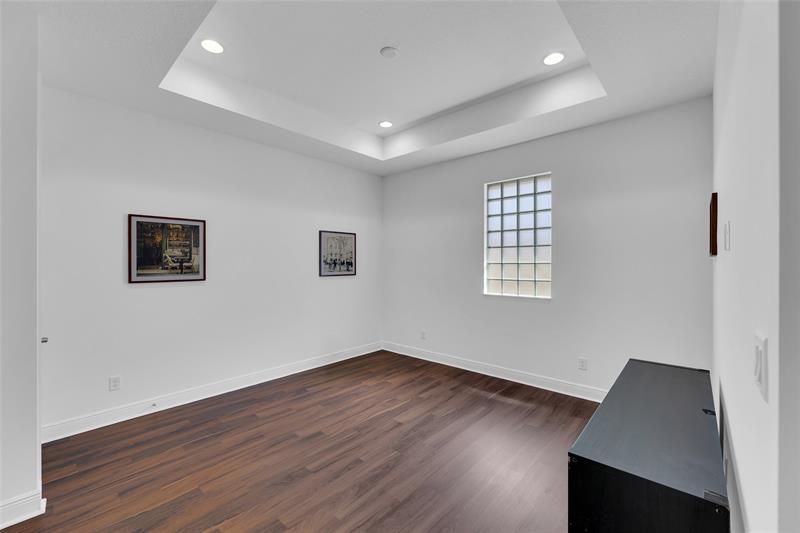Image 19 of 43 For 8835 37th Dr