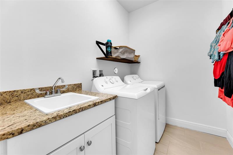 Image 21 of 43 For 8835 37th Dr