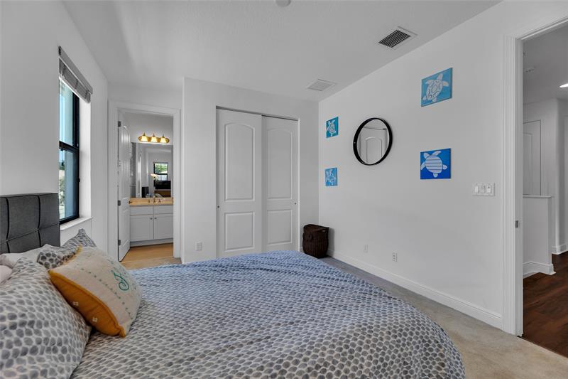 Image 28 of 43 For 8835 37th Dr