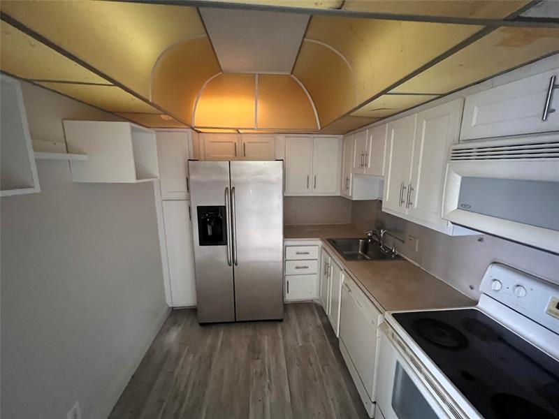 Image 5 of 13 For 20335 Country Club Dr  1101