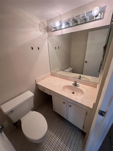 Image 7 of 13 For 20335 Country Club Dr  1101