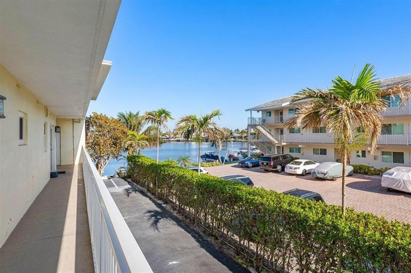 Image 5 of 35 For 6520 Ocean Blvd  22