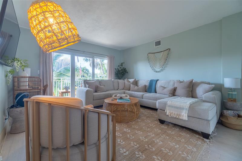 Image 8 of 35 For 6520 Ocean Blvd  22
