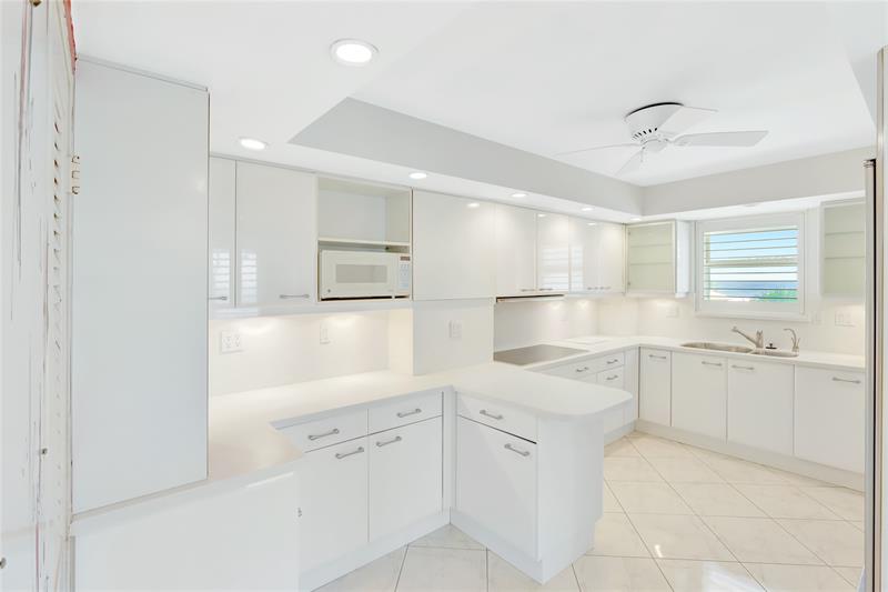 Image 11 of 25 For 2000 Ocean Dr  510