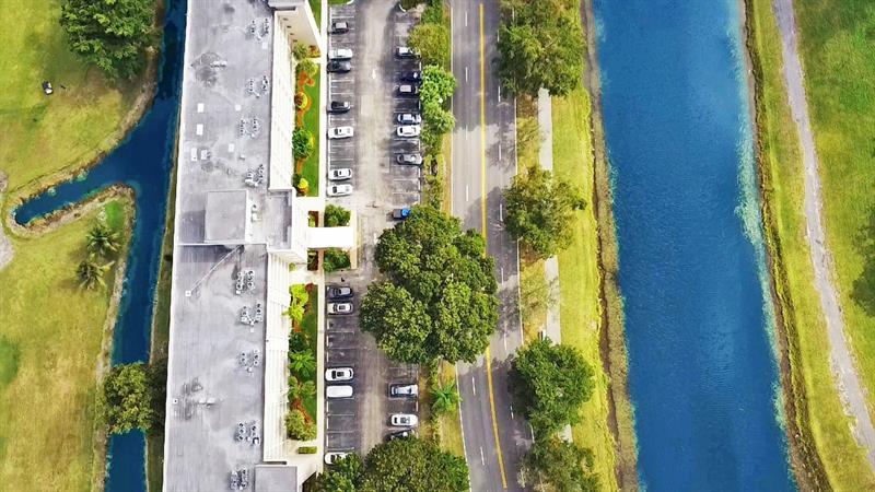 Image 36 of 38 For 2901 Palm Aire Dr  502