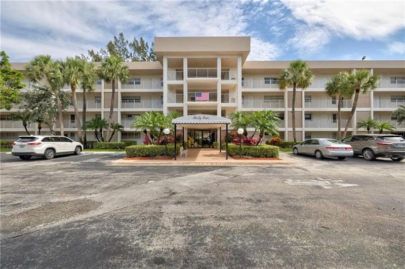 Image 2 of 15 For 3051 Palm Aire Dr  102