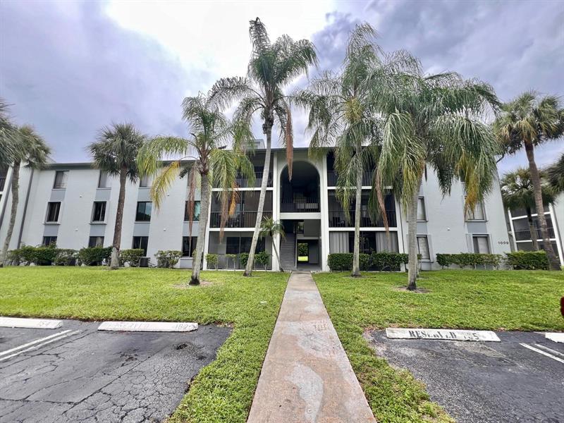 Details for 1009 Green Pine Blvd  H3, West Palm Beach, FL 33409