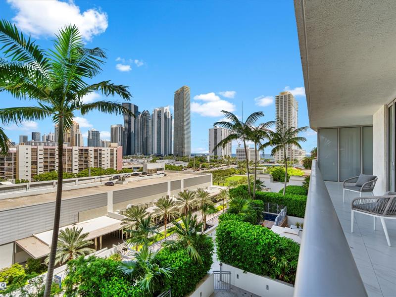 Details for 300 Sunny Isles Blvd  4-705, Sunny Isles Beach, FL 33160
