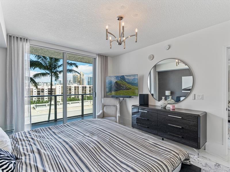 Image 20 of 28 For 300 Sunny Isles Blvd  4-705