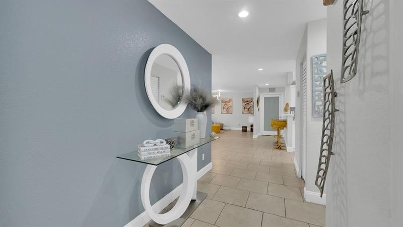 Image 11 of 31 For 713 6th St  
