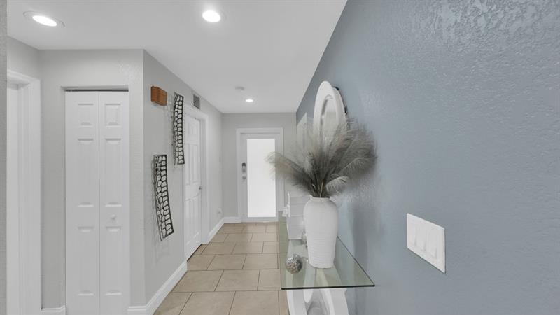 Image 13 of 31 For 713 6th St  