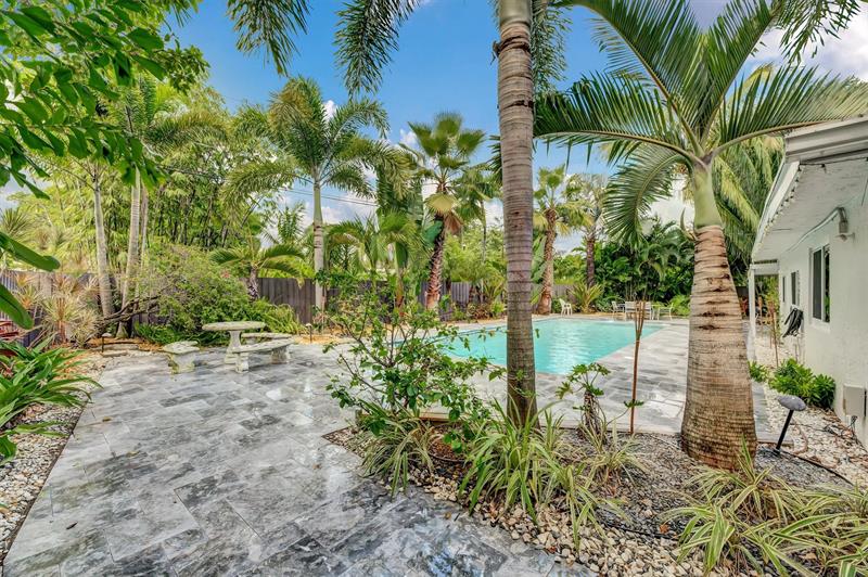 Image 40 of 61 For 2633 3rd Ave