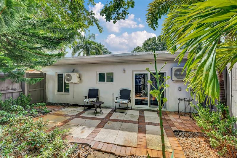 Image 54 of 61 For 2633 3rd Ave