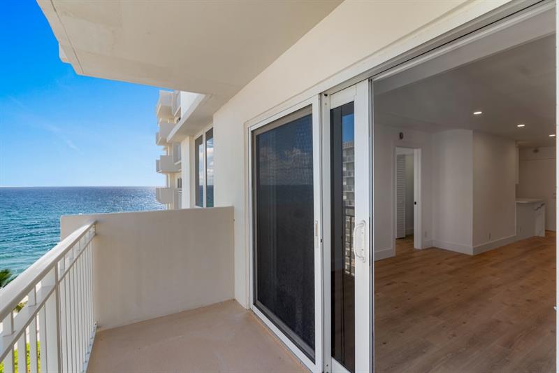 Image 27 of 47 For 3221 Ocean Blvd  806