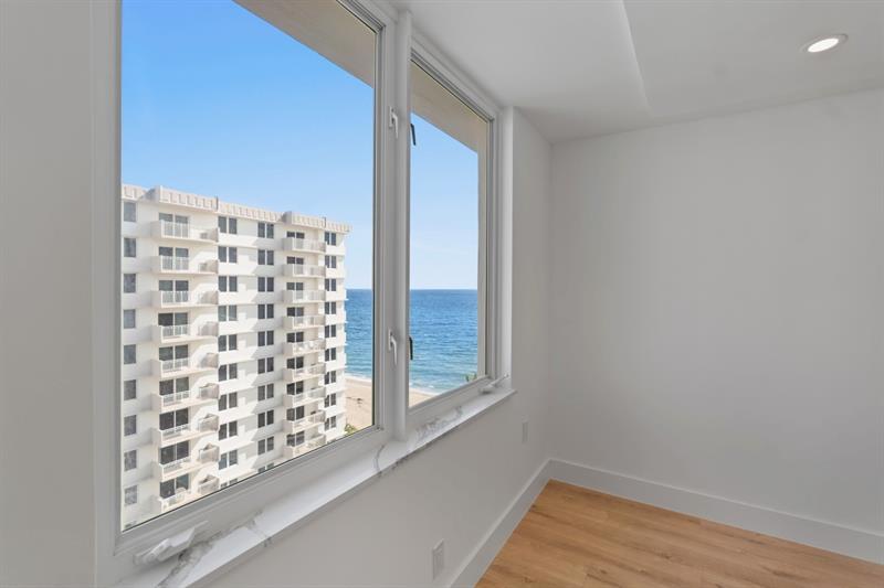 Image 31 of 47 For 3221 Ocean Blvd  806
