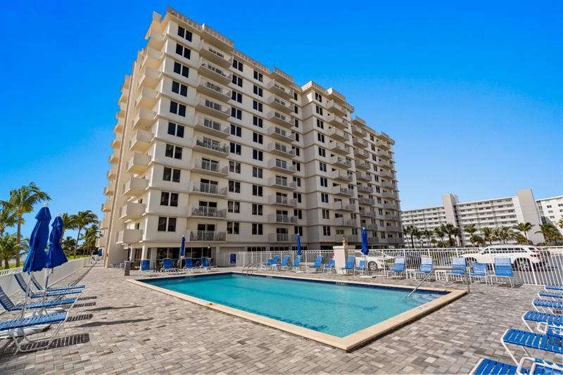 Image 44 of 47 For 3221 Ocean Blvd  806